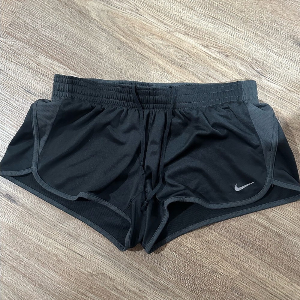 Nike Tempo Women’s Dri-FIT Athletic Shorts